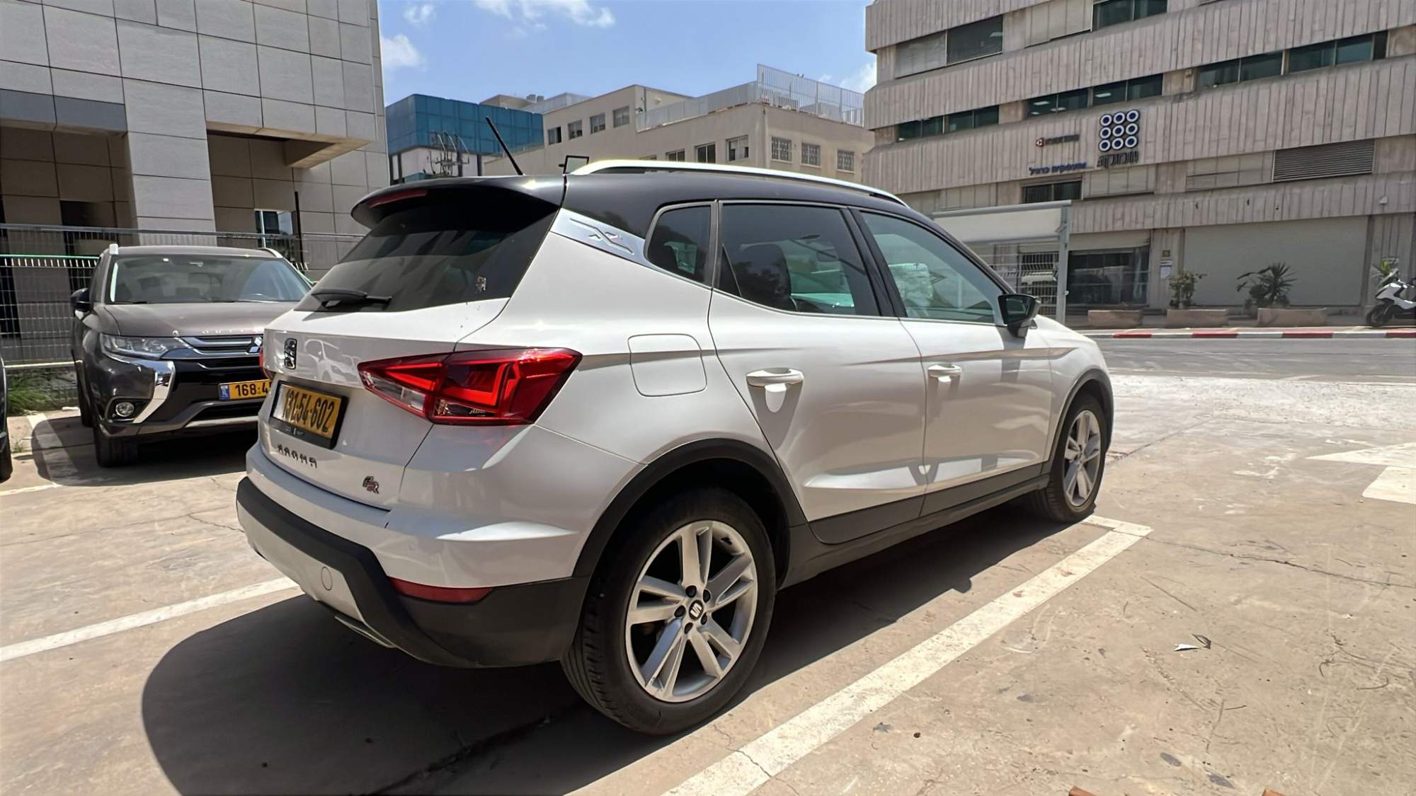 תמונה ממוזערת 4