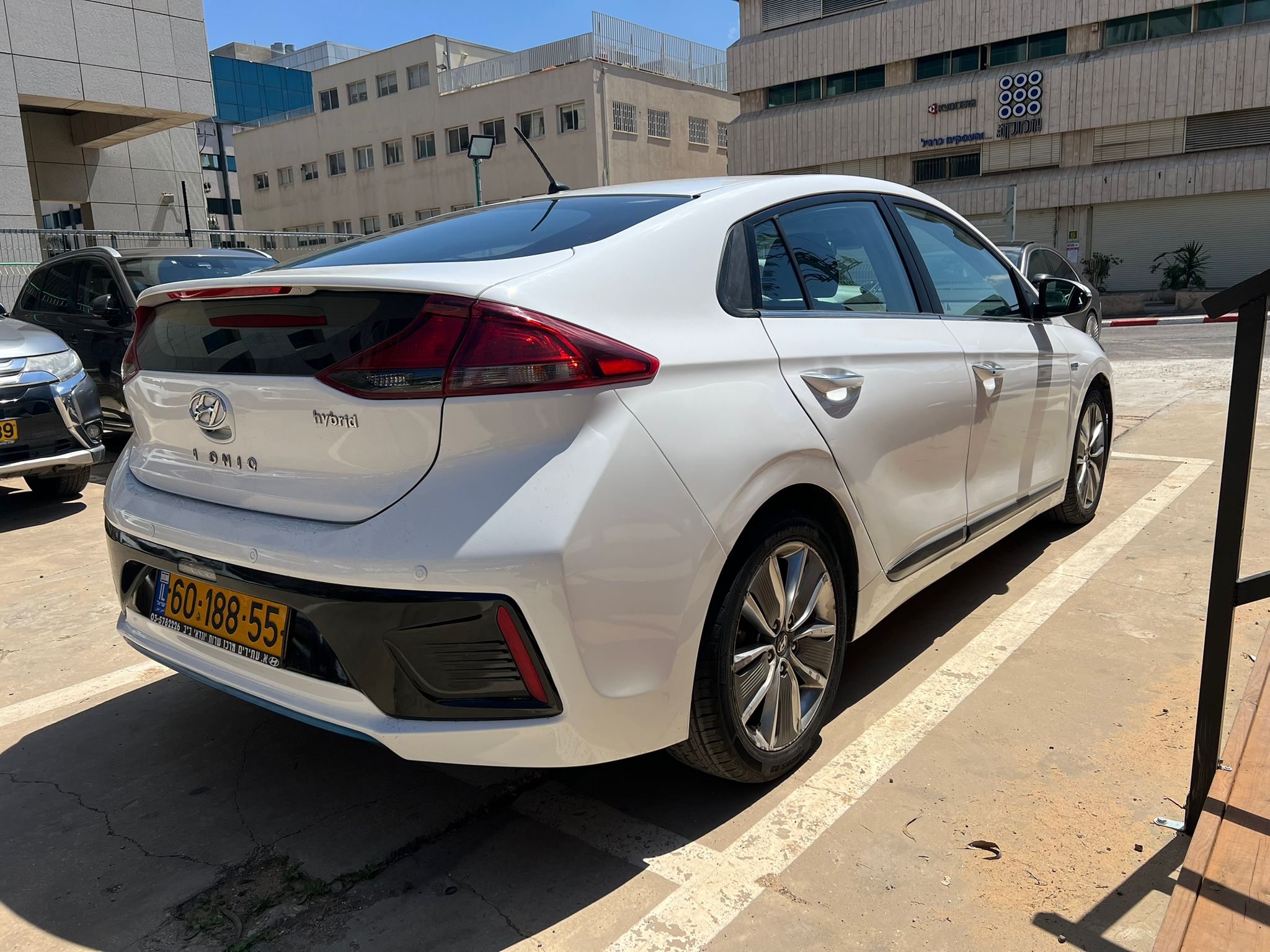 תמונה ממוזערת 4